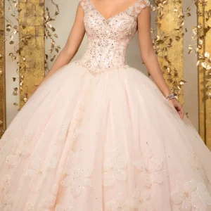 Vestido de XV años color Blush corte princesa